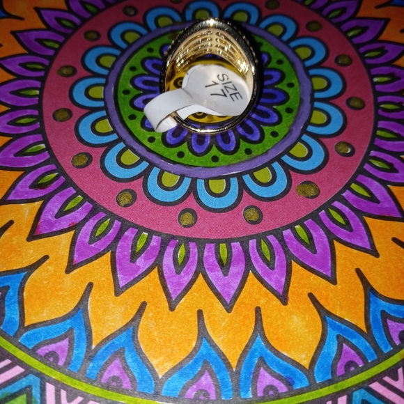 Chevron Bling Ring - Picture 5 of 5